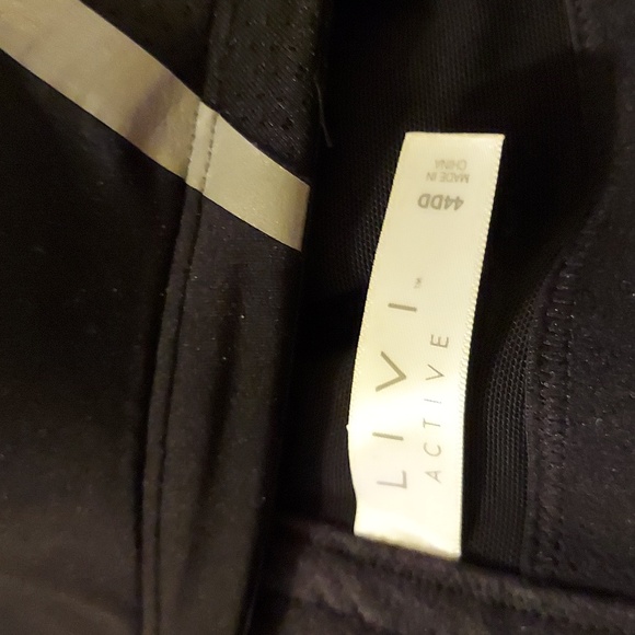 44DD Livi Active Molded Underwire adjustable straps sports bra - Picture 1 of 2